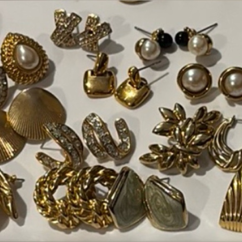 45 Pairs of Retro-80’s/90’s Earrings!